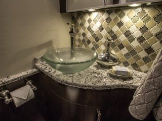 powder room sink