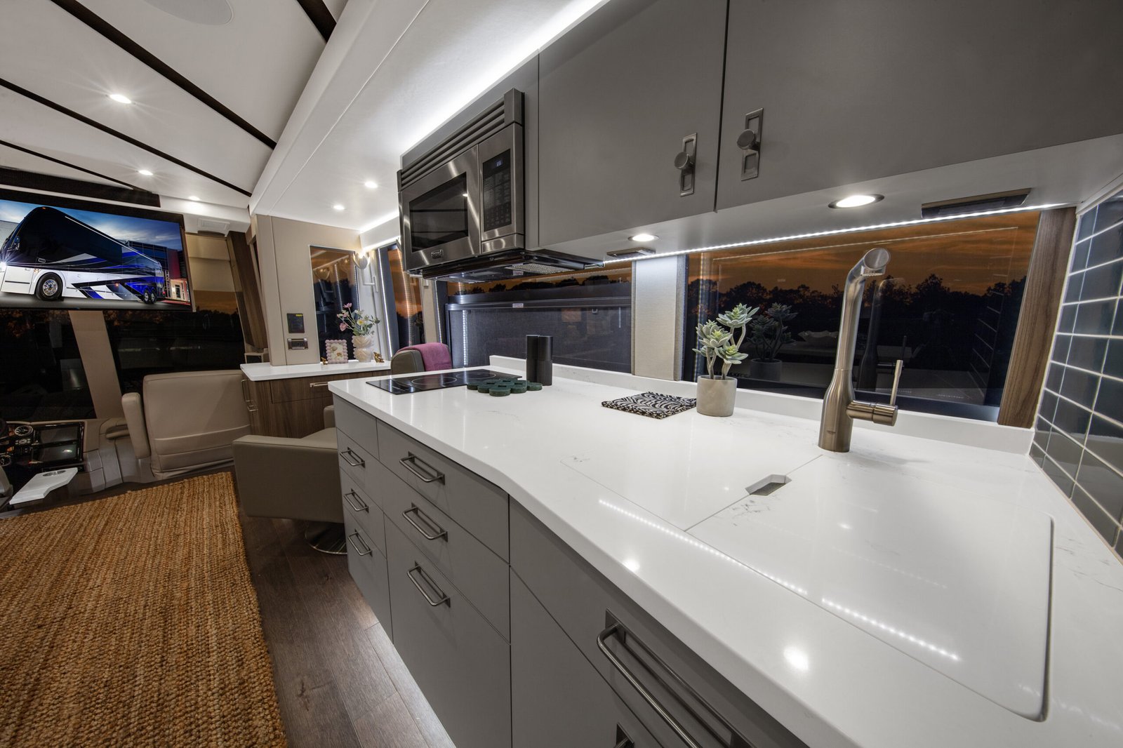 Galley | Coach 1647 | Featherlite Coaches Prevost Quad Slide Motorhome