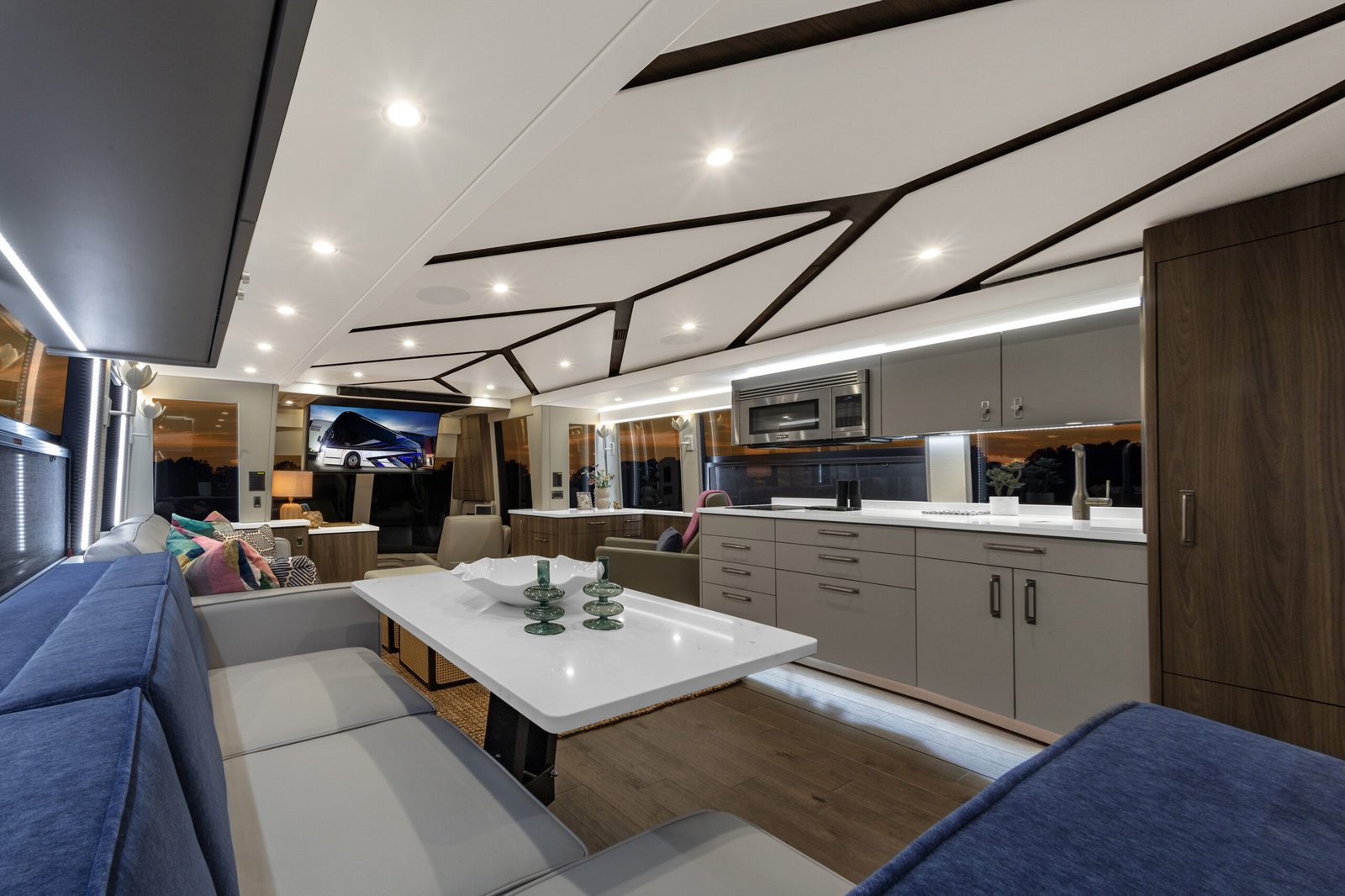 Galley | Coach 1647 | Featherlite Coaches Prevost Quad Slide Motorhome