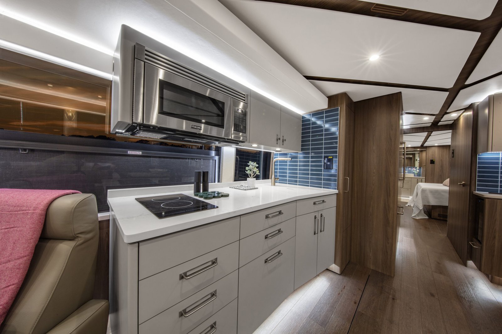 Galley | Coach 1647 | Featherlite Coaches Prevost Quad Slide Motorhome