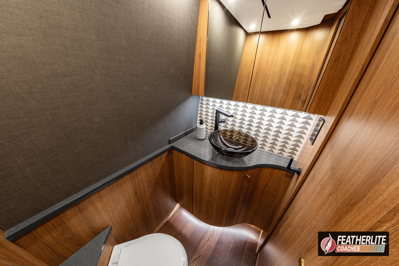 2026 Featherlite Prevost Durango