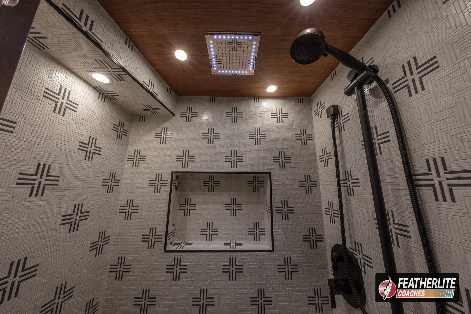 2026 Featherlite Prevost Durango Shower