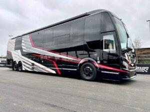 Featherlite Prevost 1819