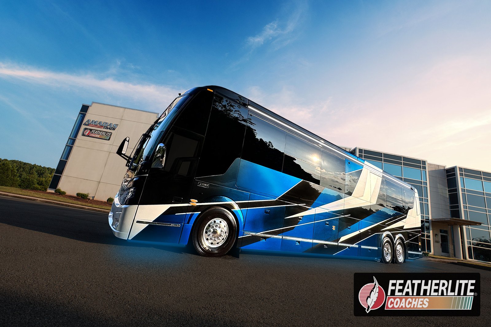 Coach 1574 "Sapphire" exterior | Featherlite Coaches Prevost Motorhome