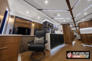 Coach 1574 | 2025 Featherlite Coaches Prevost | Desk