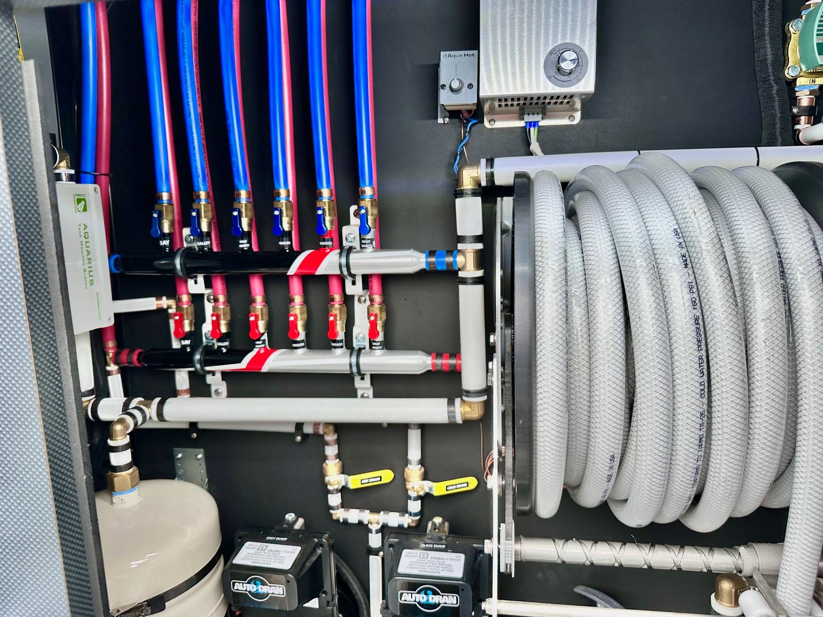 Plumbing Bay | Coach 1819 "Misano" | Featherlite Coaches Prevost Motorhome| Featherlite Coaches Prevost Motorhome