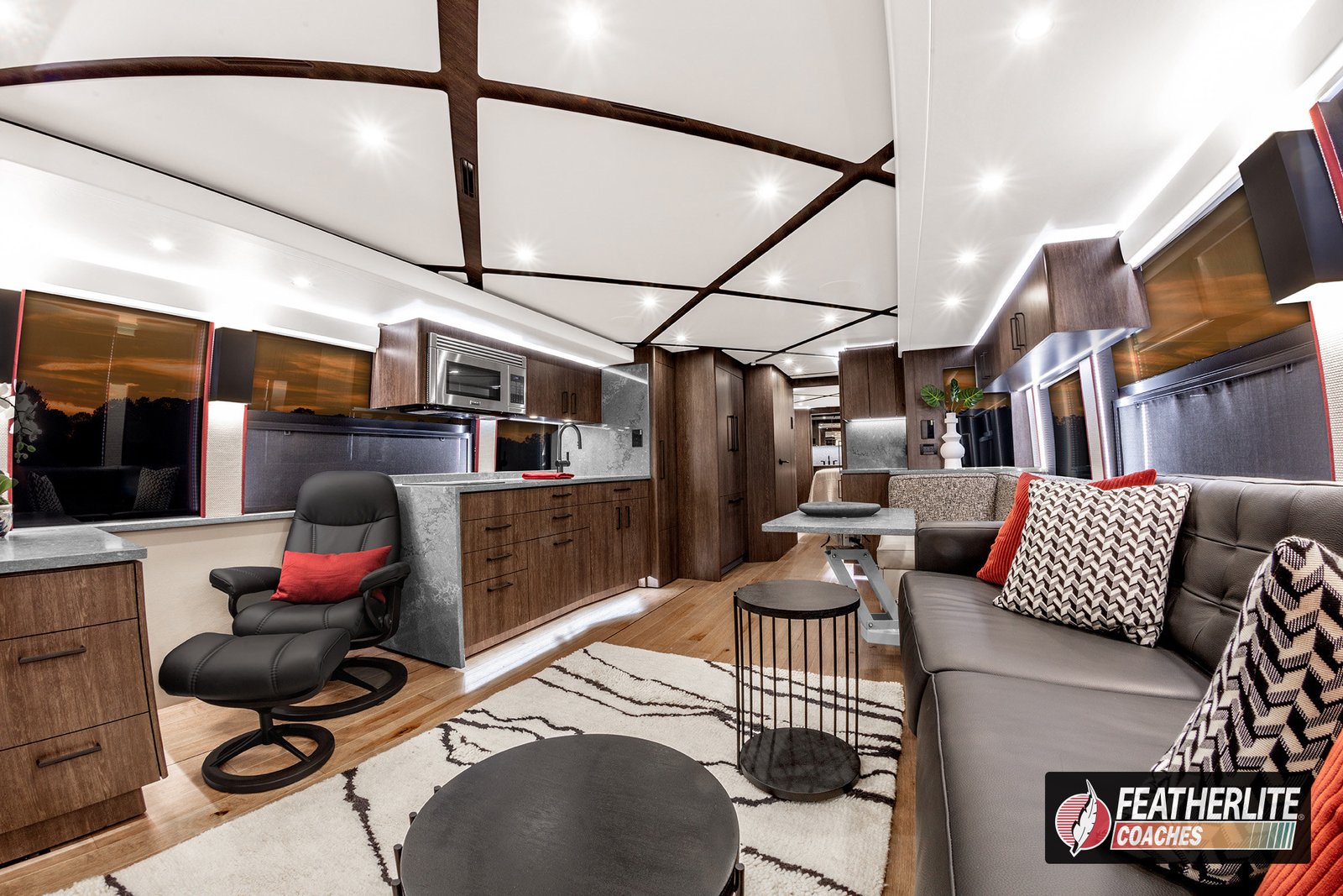 Coach 1819 "Misano" Galley Waterfall | Featherlite Coaches Prevost Motorhome| Featherlite Coaches Prevost Motorhome