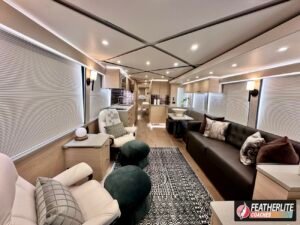 Salon | 2026 Featherlite Prevost Palisades Motor Coach