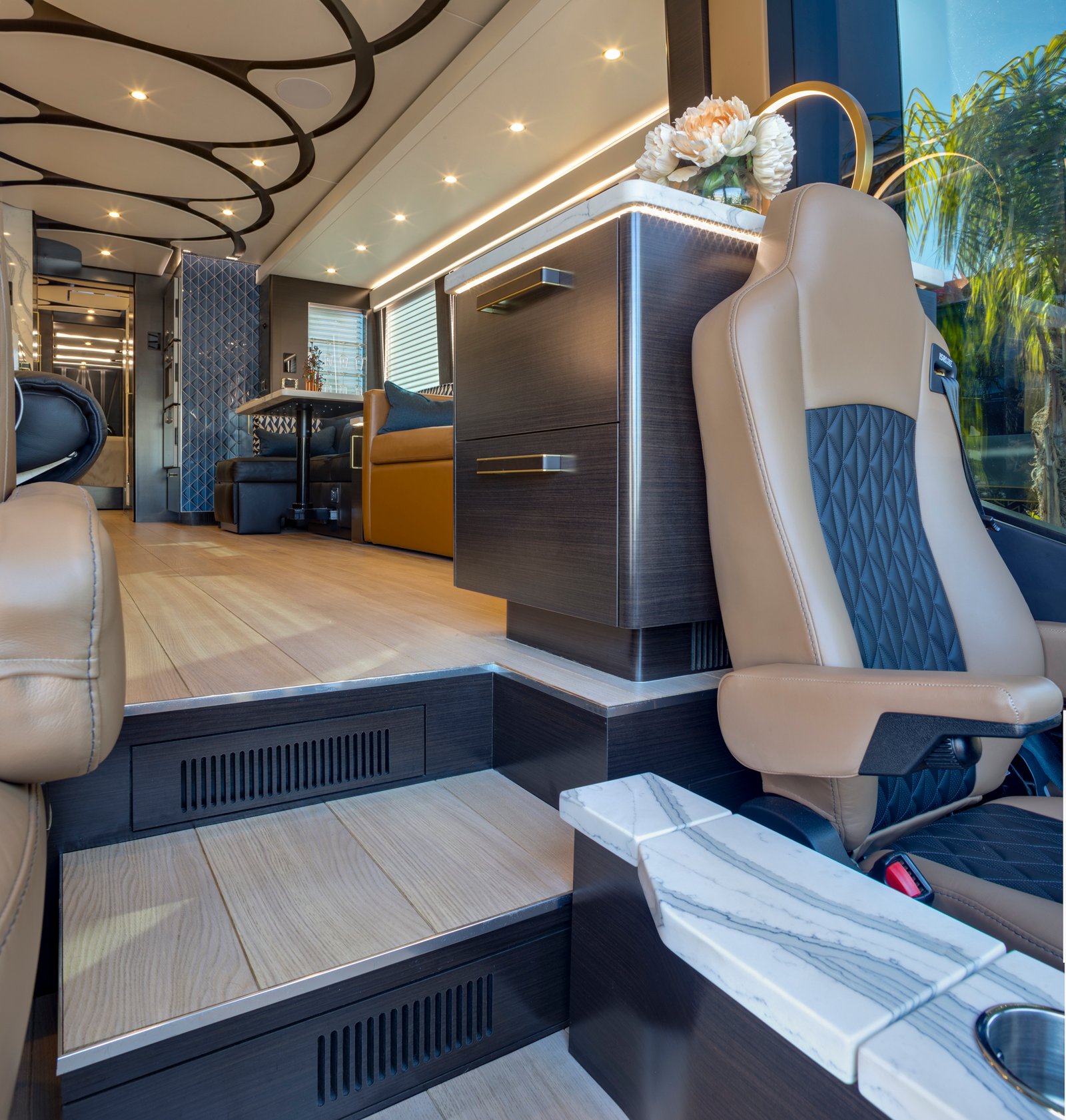 Coach 1356 | 2025 Featherlite Coaches Prevost | Cockpit