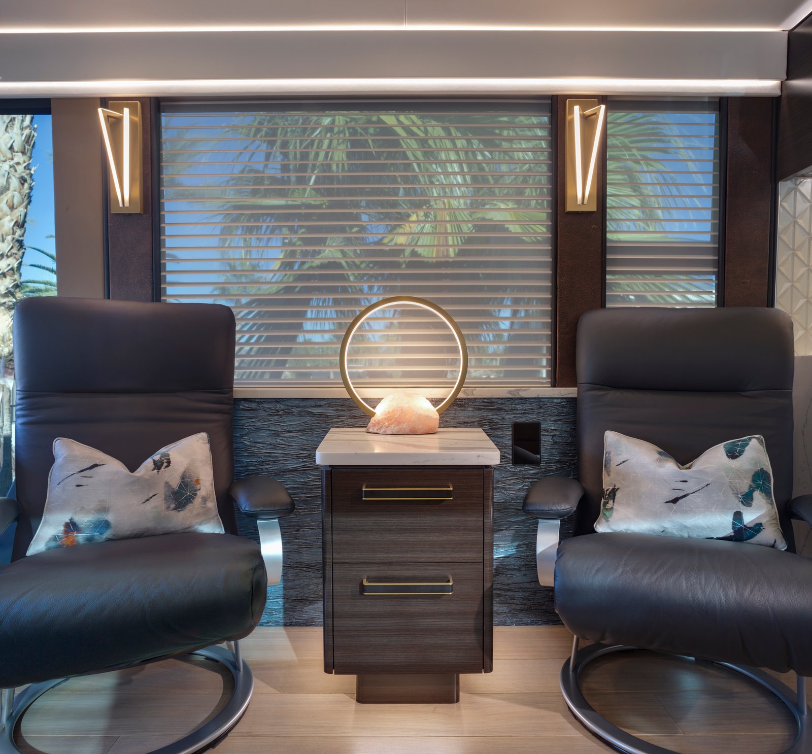 Coach 1356 | 2025 Featherlite Coaches Prevost | Lafer Chairs