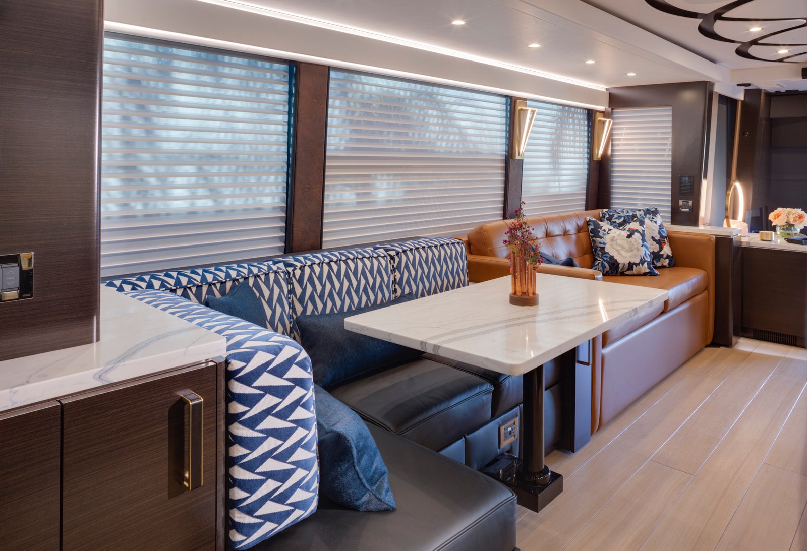 Coach 1356 | 2025 Featherlite Coaches Prevost | Dinette